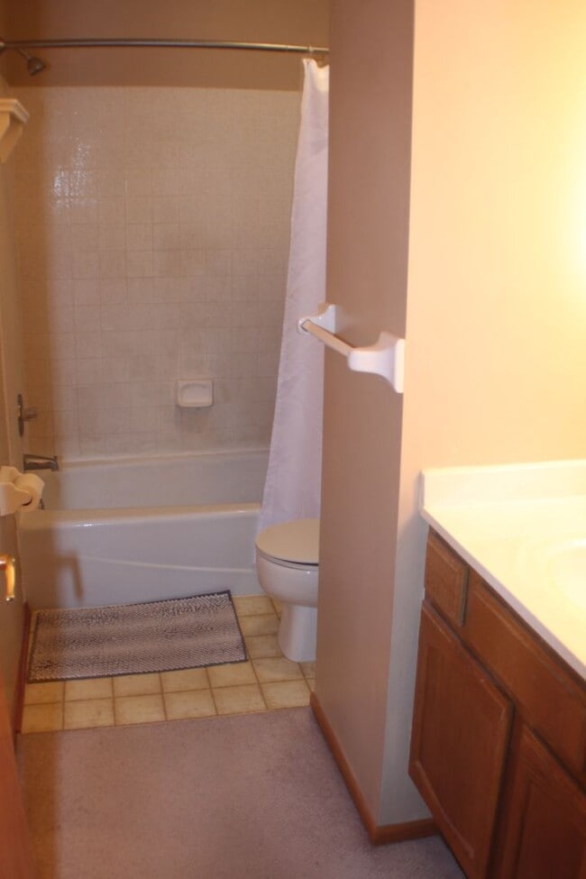 Building Photo - 28 Elton Ridge Ct NW
