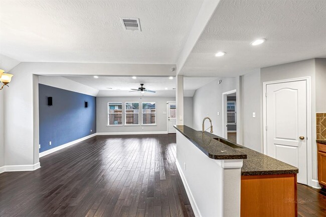 Building Photo - 22435 Stamford Brook Ct