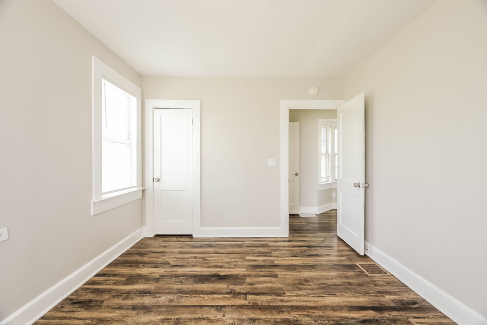 Building Photo - 624 9th Ave