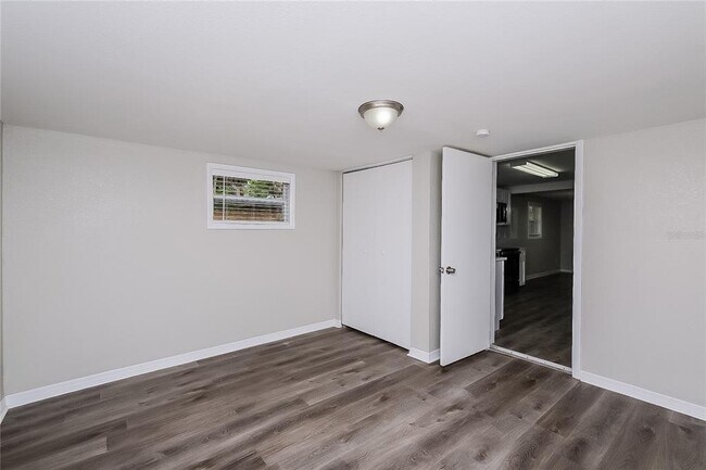 Building Photo - 7145 Pinewood Dr