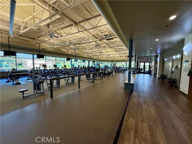 Building Photo - 924 Essex Rd