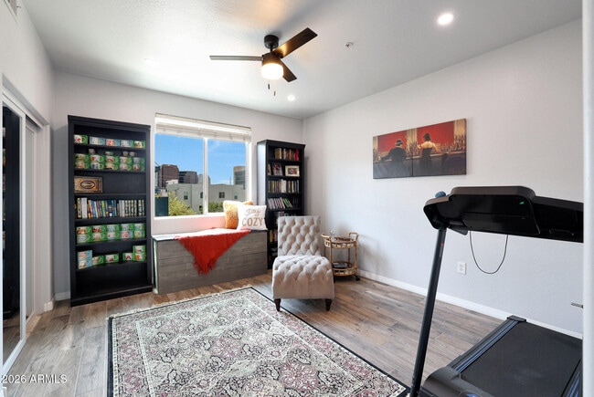 Building Photo - 615 E Portland St