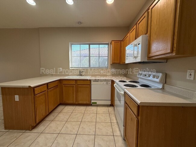 Building Photo - 40517 N Territory Trail
