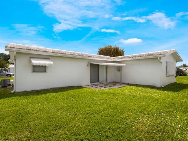 Building Photo - 127 Leisureville Blvd