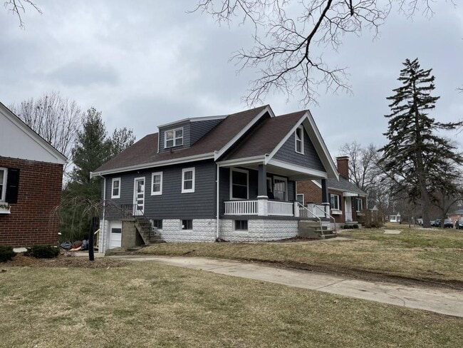 Building Photo - 1255 Upland Ave