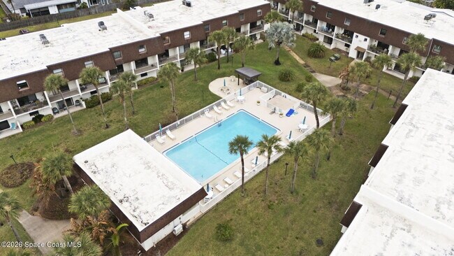 Building Photo - 180 Paradise Blvd