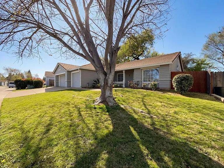 Building Photo - 1041 Shenencock Way