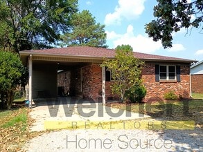 Building Photo - Comfortable 3-Bed, 2-Bath Rental in Quiet ...