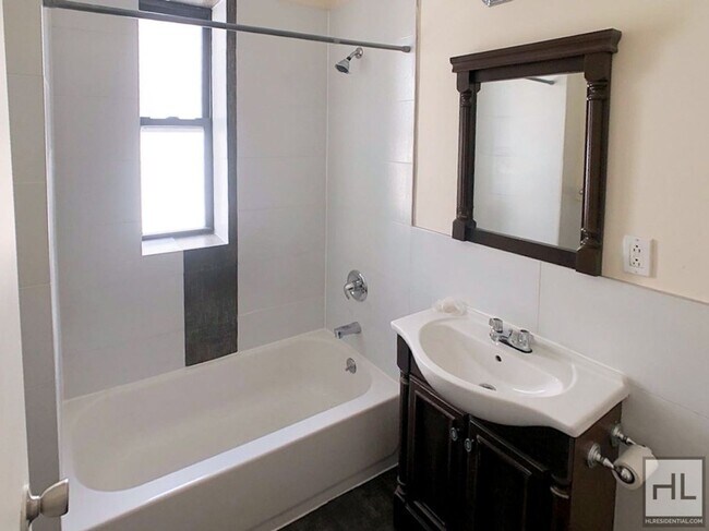 Building Photo - NOSTRAND AVENUE / Spacious 4-bed, 1-bath /...