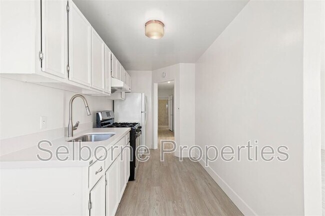 Building Photo - 369 Colusa Ave