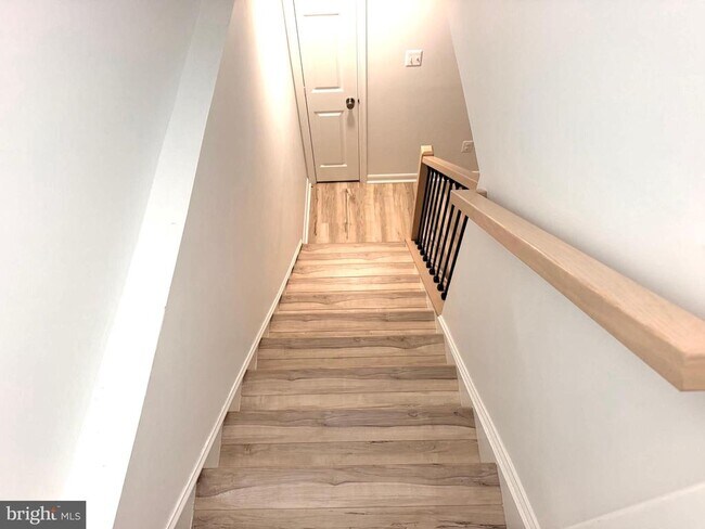 Building Photo - 6062 Hollow Hill Ln