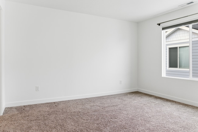 Building Photo - 367 Navigator Ct