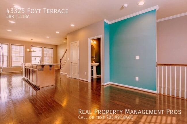 Building Photo - 43325 Foyt Terrace