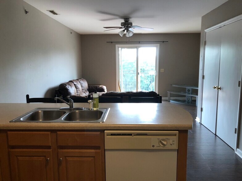 View of living room from kitchen - 1366 Hunters Rd