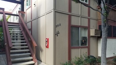 Building Photo - RECENTLY REDUCED!!! 3 bedroom, 2 bath, ground floor unit, and private patio.