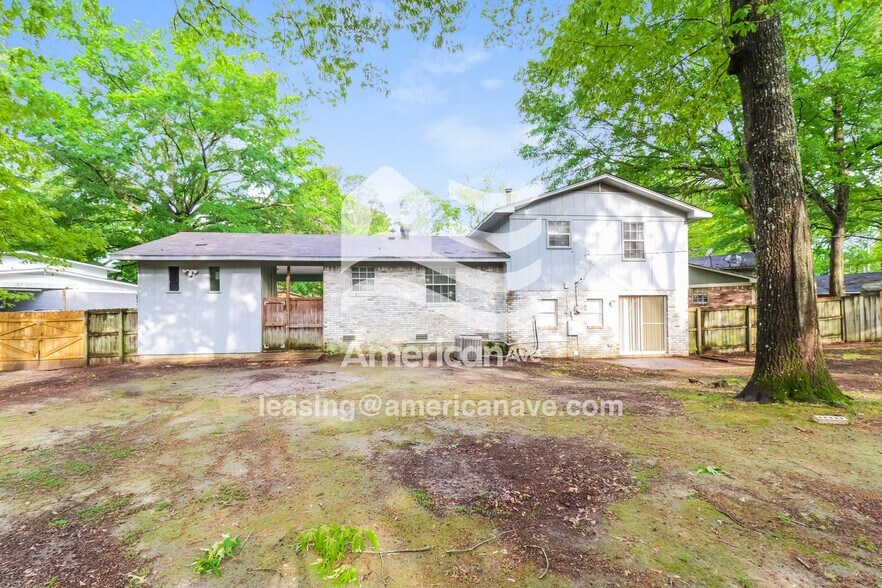 Building Photo - 2 Regency Ct