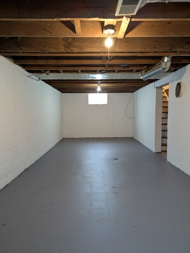 Building Photo - 20242 Ward Ave