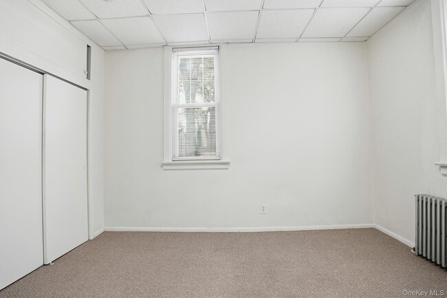 Building Photo - 221 Lake Ave S