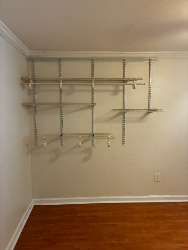 Building Photo - 117 5th St NE