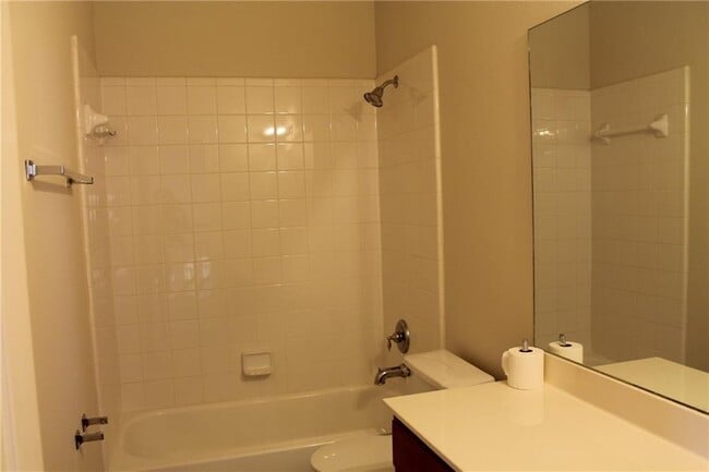 Building Photo - 2513 Rusk Ct