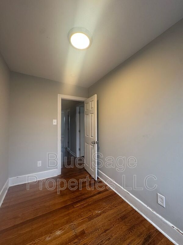 Building Photo - 7059 Greenwood Ave
