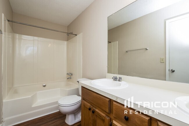 Building Photo - 3031 Ashly Brooke Dr