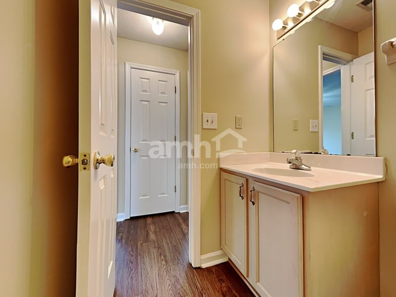 Building Photo - 5802 Eagleston Dr