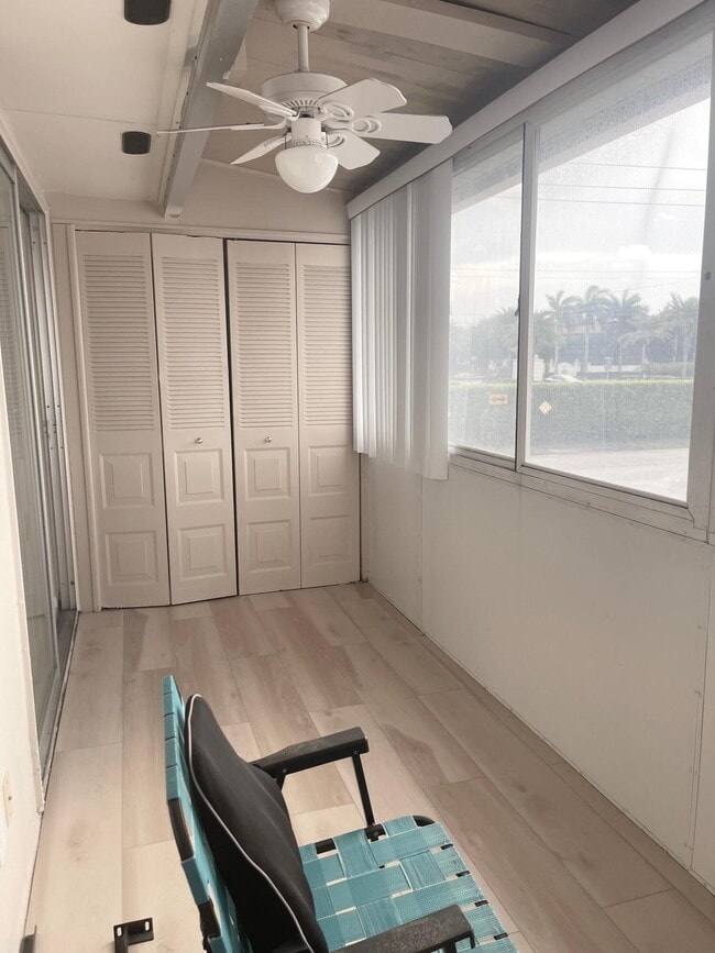 Building Photo - 314 Saxony Way