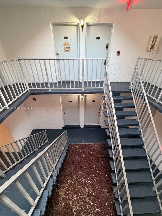 Primary Photo - 7250 SW 94th Pl