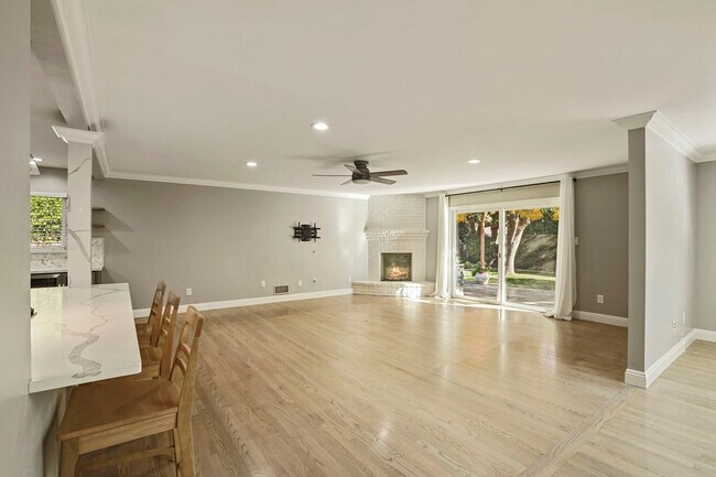 Building Photo - 1407 San Clemente Way