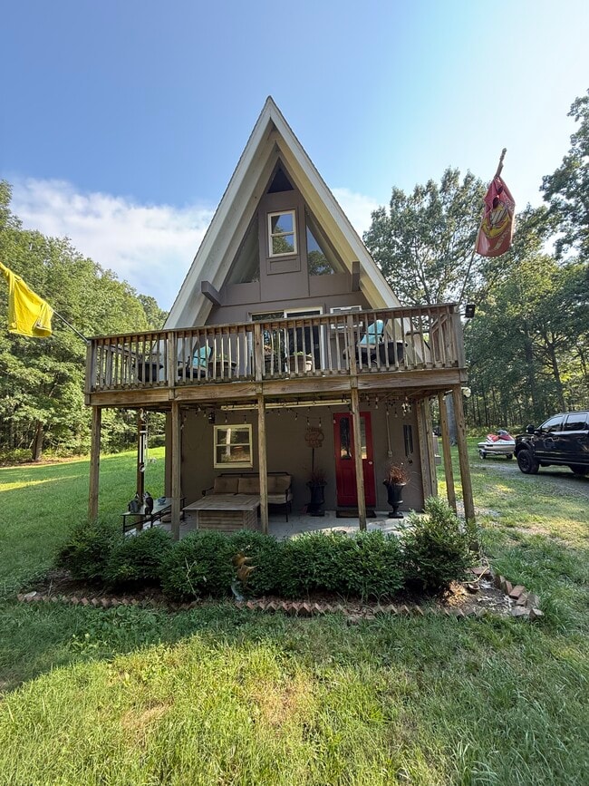 Building Photo - 6012 Blue Water Dr
