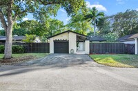 Building Photo - 10853 SW 132nd Cir Ct