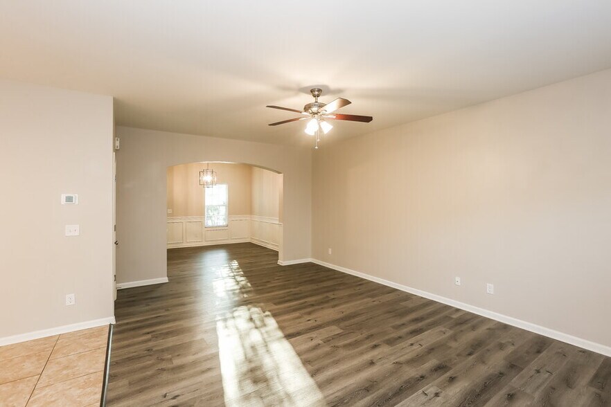 Building Photo - 10812 Maryanna Ct