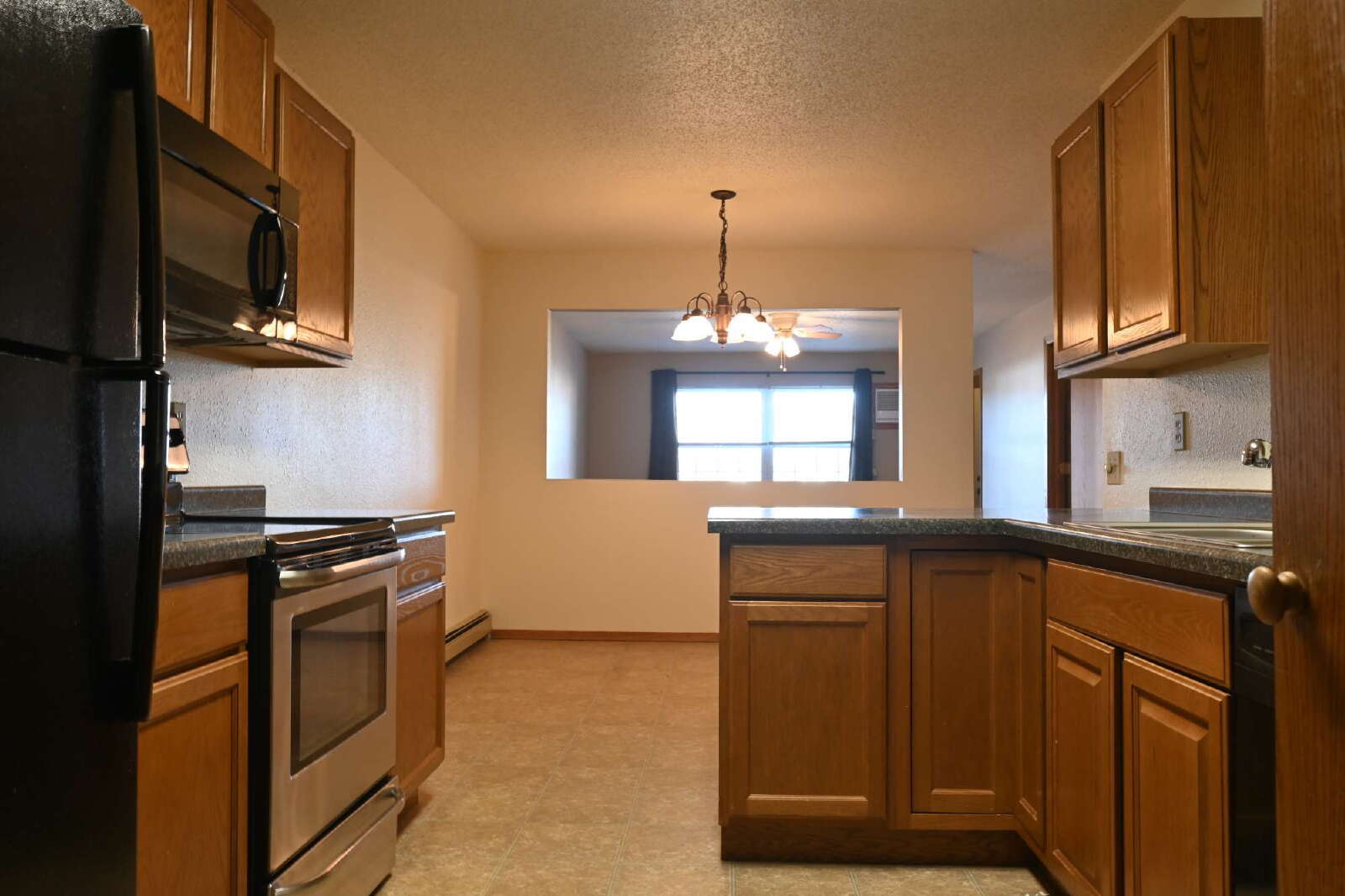 Building Photo - 1401 River View Ave