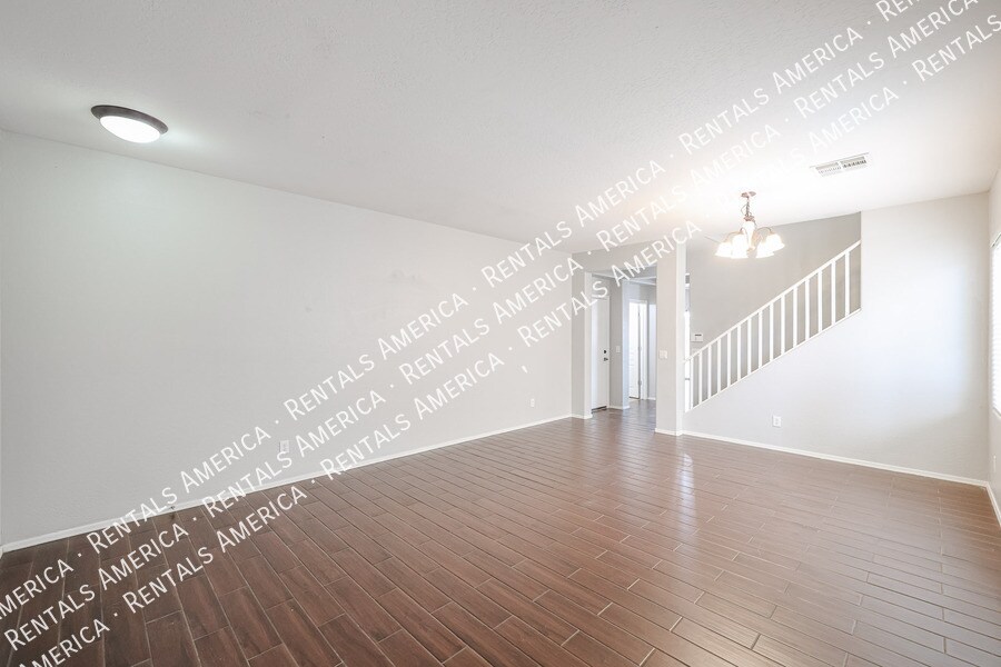 Building Photo - 4563 E Oxford Ln