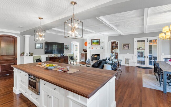 Building Photo - Rates Vary: $17,495 - $24,995