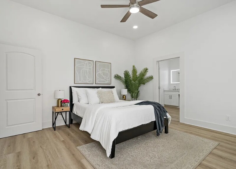 Building Photo - 506 E Evergreen St