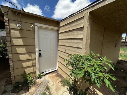 Primary Photo - 3218 Baylor St