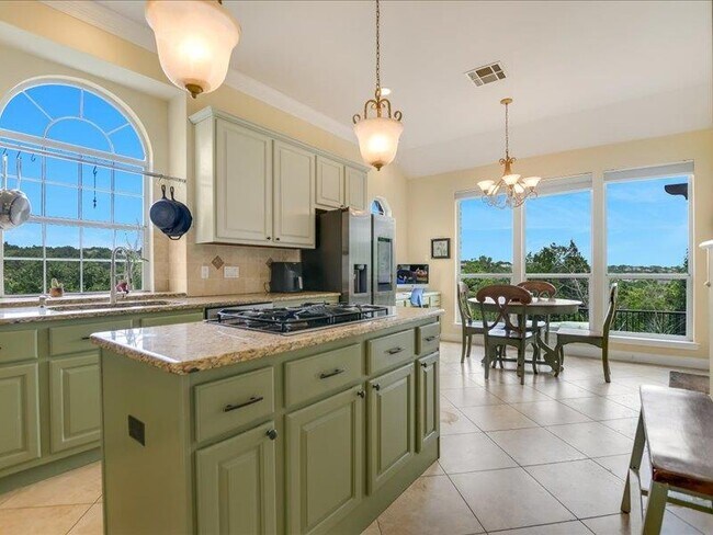 Building Photo - 7603 Bellflower Cove