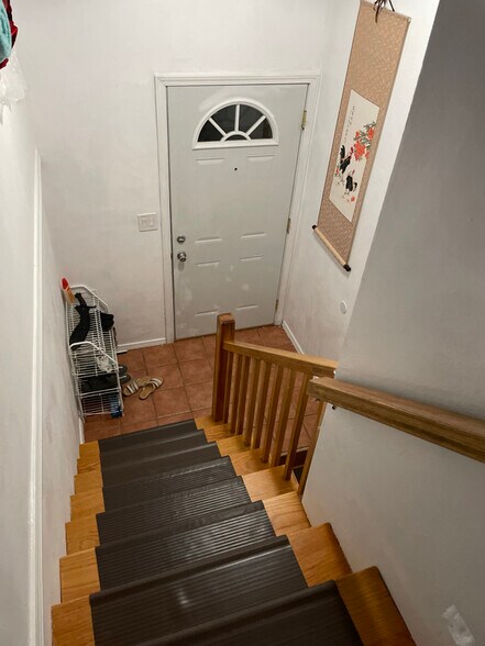 Building Photo - 217 Jubaka Dr