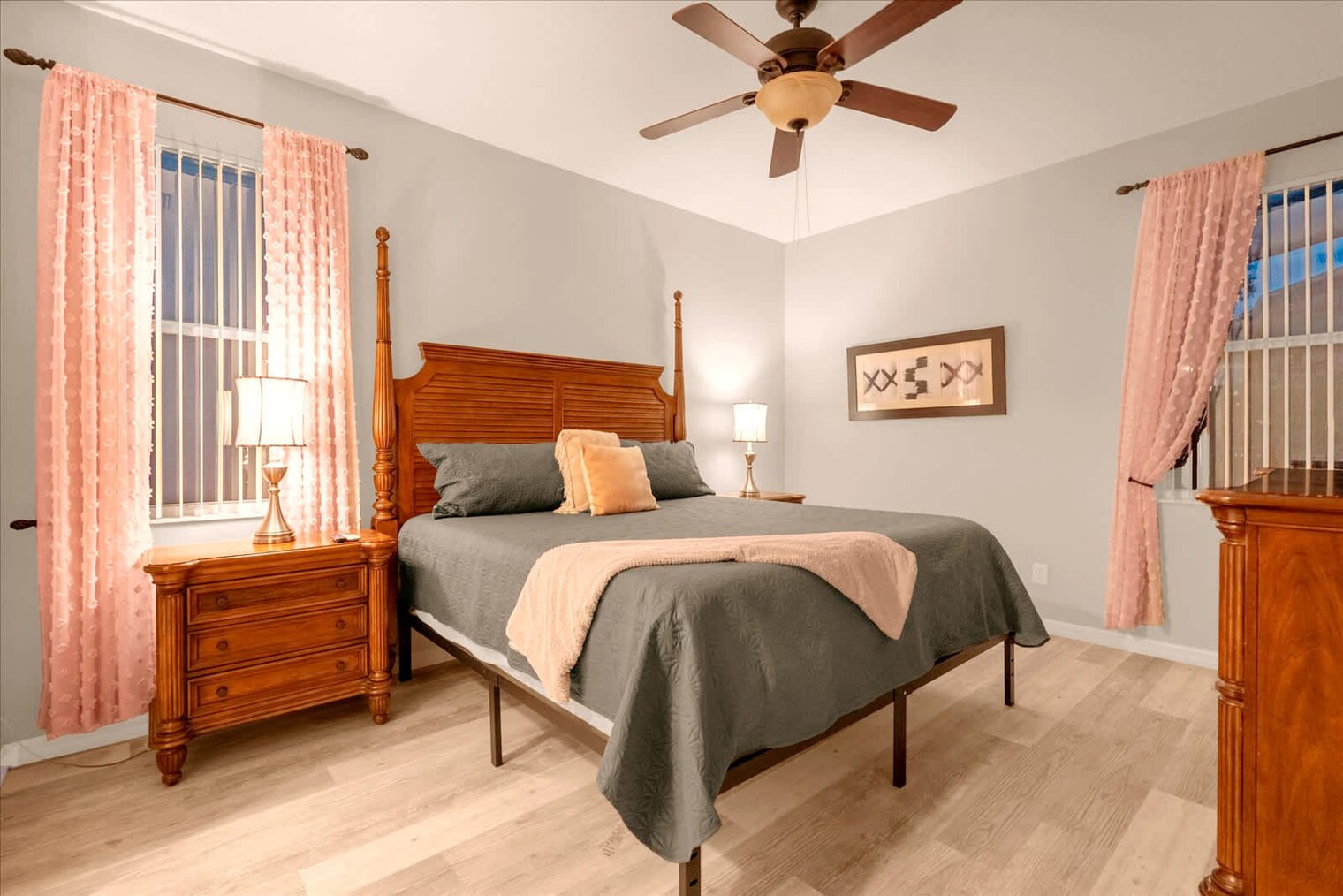 Building Photo - 337 Orista Dr