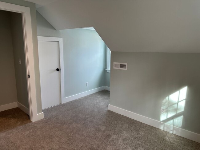 Building Photo - Beautifully Remodeled 4-bedroom Cape Cod -...