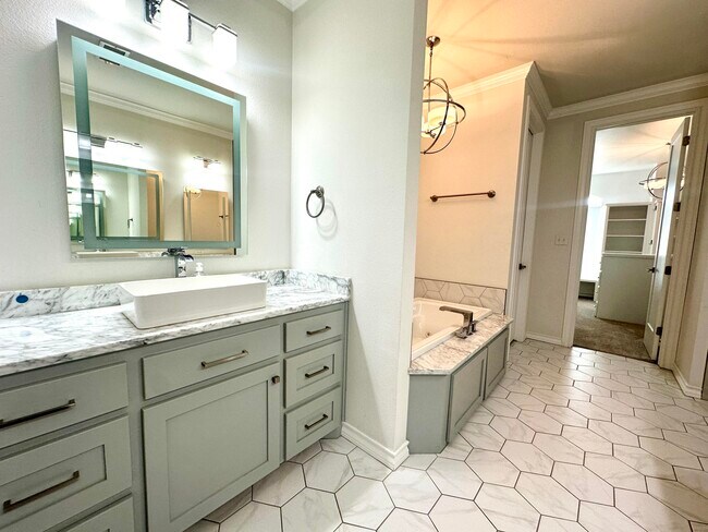 Building Photo - 3924 128th St