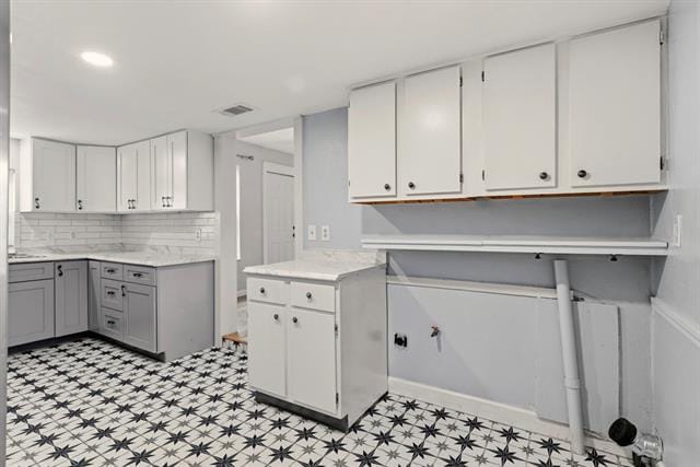 Building Photo - 8910 San Leandro Dr