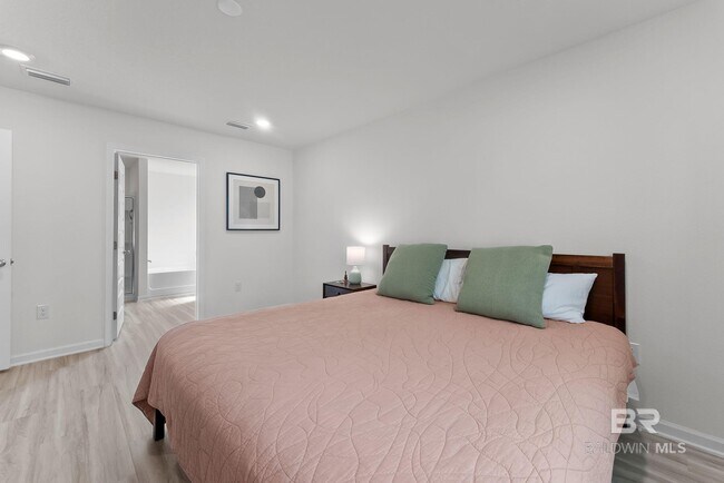 Building Photo - 15807 Laurelbrooke Lp