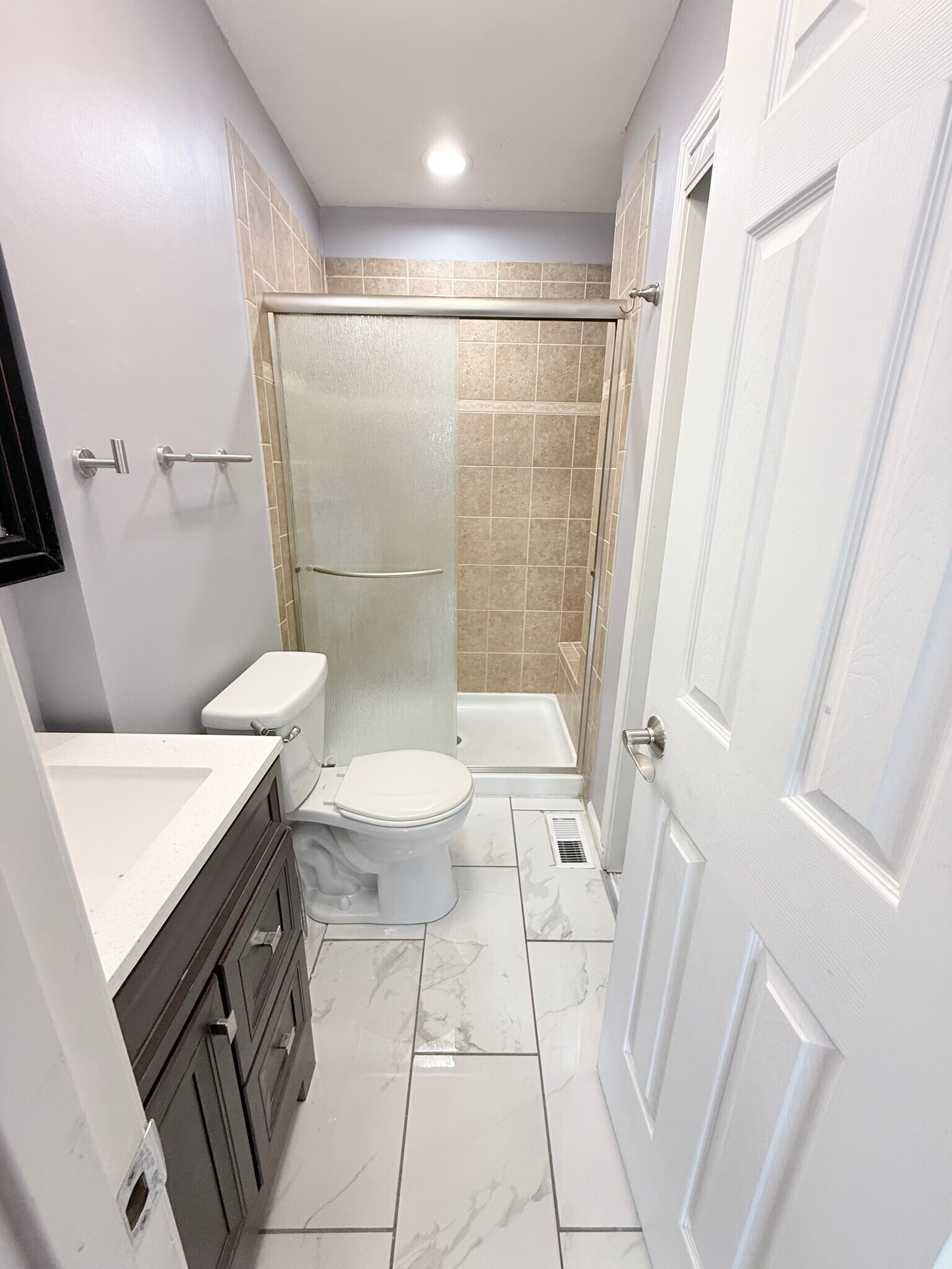 Building Photo - 272 Le Parc Cir
