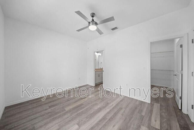 Building Photo - 4716 29th St SW