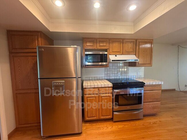Building Photo - 2845 Glenwood Ct
