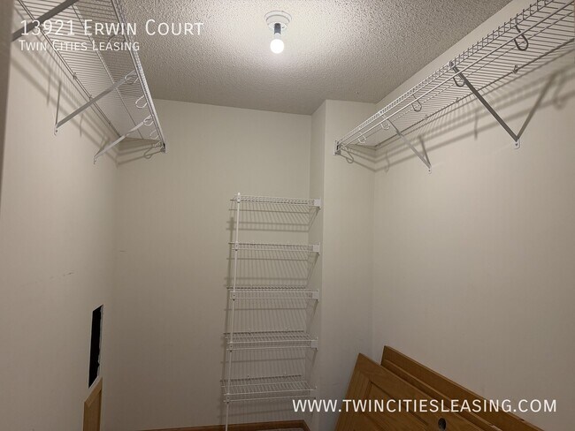 Building Photo - 13921 Erwin Ct