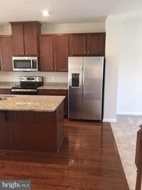 Building Photo - 172 Mulberry Dr